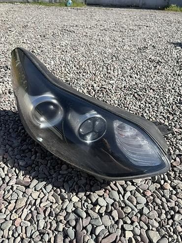 Передняя правая фара Kia