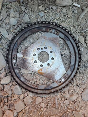 брендовые оригинальные часы: Мерседес венец на двигатель аклас 168 кузов венец от коробки автомат — 1