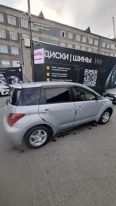 Toyota: Toyota Ist: 2003 г., 1.5 л, Автомат, Бензин, Хэтчбэк — 2