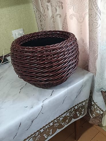 плетеная: Плетёное кашпо с пластиковым вкладышем. Принимаем заказы на — 5