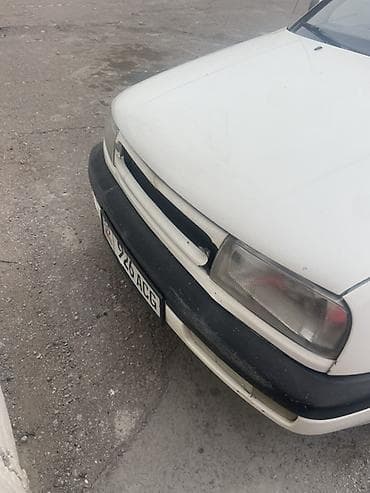 ann chery: Volkswagen Vento: 1993 г., Механика, Седан — 5