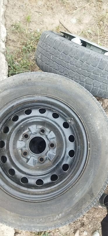Транспорт: Срочно продаю Комплект автомобильных колес и шин. 2 зимние 2 летние — 2