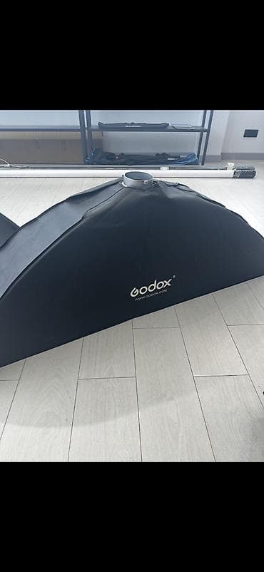 Продается - 1) Стрипбокс Godox Grid SB-BW 35-160cm; 2) Портретная