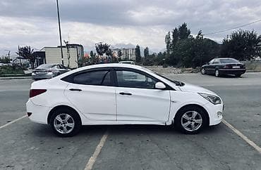spark 2012: Hyundai Solaris: 2015 г., 1.4 л, Автомат, Бензин, Седан — 2