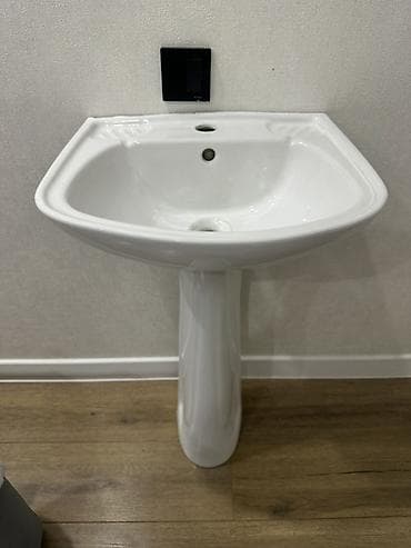 мойки: Раковина для ванной, Особенности: Глянцевое, Материал: Керамика, Размер: 40 x 40 см — 2