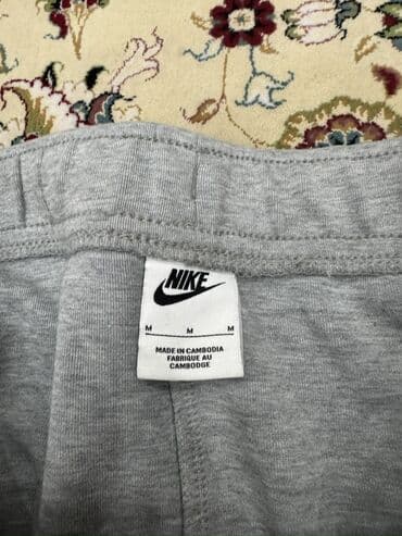 бомбер мужской найк: Nike tech fleece 
Состояние 9/10
Размер M — 3