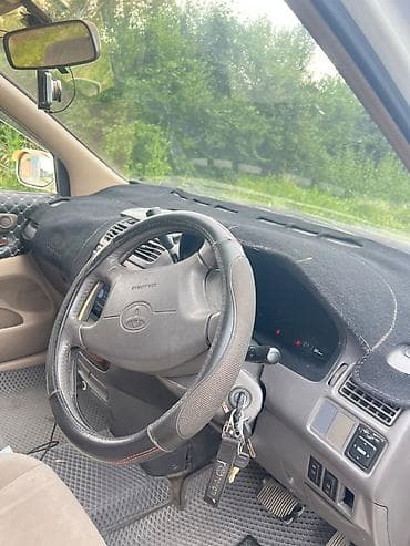 ипсум машина: Toyota Ipsum: 2000 г., Минивэн — 4