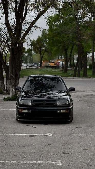 купить вента: Volkswagen Vento: 1993 г., 2 л, Механика, Бензин, Седан — 1