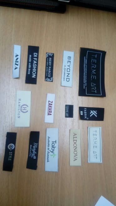 жаккардовые этикетки бишкек: Лэйбл, этикетка, составник, размерник, пломба (бирко держатель) — 3