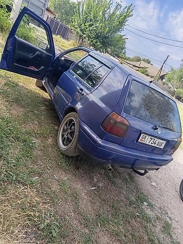 трёхдверный: Volkswagen Golf: 1997 г., Механика, Бензин, Хэтчбэк — 4