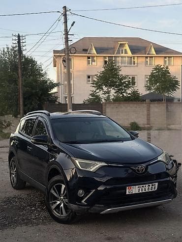 2 8: Toyota RAV4: 2018 г., 2.5 л, Автомат, Бензин, Кроссовер — 6