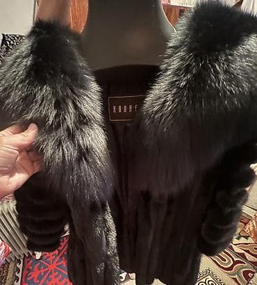 нитрил: Шуба из натурального меха, черного цвета.от бренда КАЛЯЕВ - Дизайн — 1