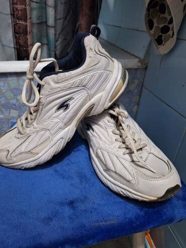 Продаю кросовки