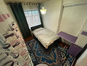 ош контейнер: Кеминде үй сатылат чоң участкасы менен. Участок 10 сотый. Үй саман — 8