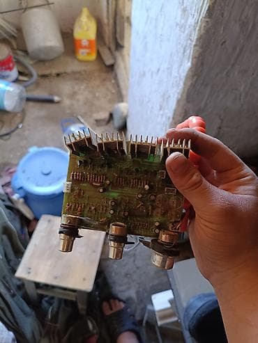 усилитель с колонками: Аудиоусилительный модуль с радиатором и панелью регулировок нащет цены — 2