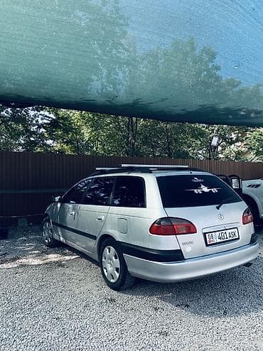 trunk q: Toyota Avensis: 2001 г., 1.8 л, Механика, Бензин, Универсал — 2