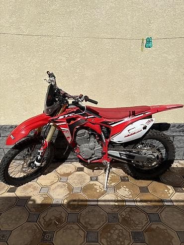Эндуро/кроссовый мотоцикл 300 cc - Двигатель: одноцилиндровый