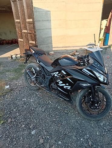 600 кубовый мотоцикл: Спортивный мотоцикл Kawasaki Ninja (чёрный) - Кузов: полностью в — 5