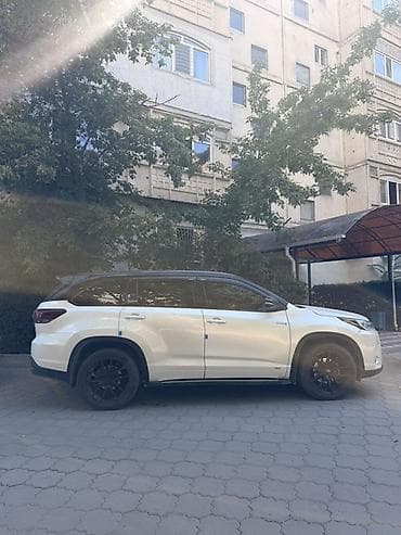 Toyota Highlander: 2016 г., 3.5 л, Вариатор, Гибрид, Кроссовер — 4