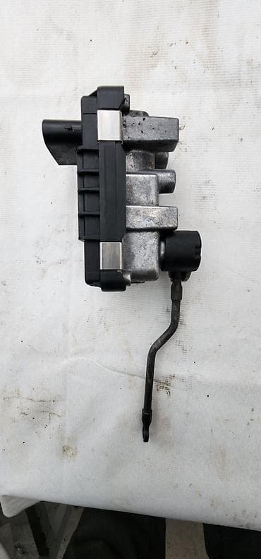 Детали электрики авто: Электрический моторчик Mercedes-Benz 2003 г., Б/у, Германия — 4