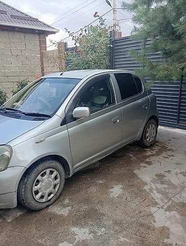 Toyota Vitz: 2001 г., 1 л, Автомат, Бензин, Хетчбек — 3