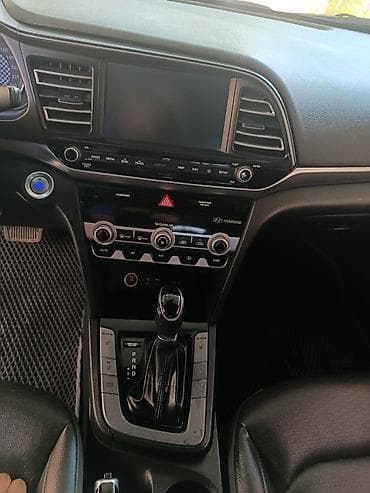 Hyundai Avante: 2018 г., 1.6 л, Автомат, Бензин, Седан — 6