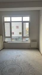 сдам 2 комнатную квартиру на длительный срок рядом джал бишкек: 1 бөлмө, Менчик ээси, Чогуу жашоо менен, Жарым -жартылай эмереги бар — 1