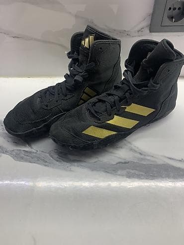 триколор: Мужские кроссовки, 38, Adidas, Б/у, цвет - Черный, Самовывоз — 1