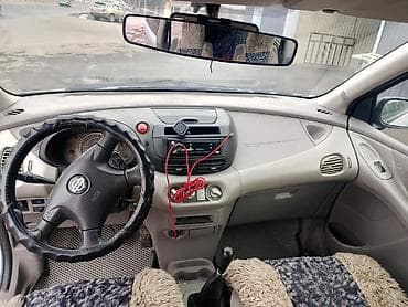 Унаа сатуу: Nissan Almera Tino: 2001 г., 1.8 л, Механика, Бензин, Хетчбек — 2