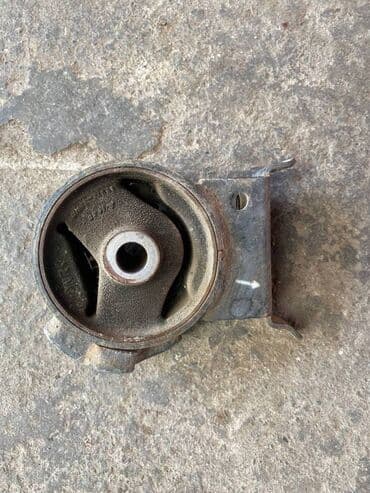 Подушка мотора Toyota 2004 г., Б/у, Оригинал, Япония