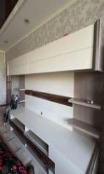 матрасы реставрация: Гарнитур для зала, Б/у, Тумба под ТВ, цвет - Бежевый — 2