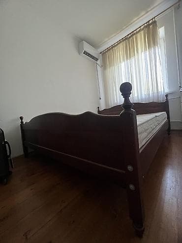 дф: Двуспальная кровать, Б/у, С матрасом, длина - 200 см — 2