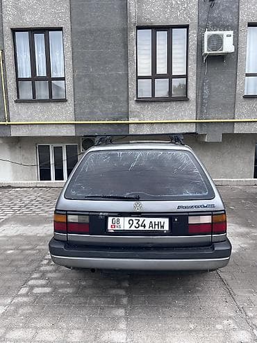 Унаа сатуу: Volkswagen Passat: 1988 г., 1.8 л, Кол менен иштөөчү, Газ, Универсал — 6