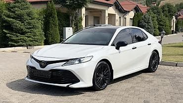 солид: Toyota Camry: 2018 г., Седан — 1