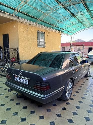 Mercedes-Benz E-Class: 1994 г., 2.2 л, Кол менен иштөөчү, Бензин, Седан — 6