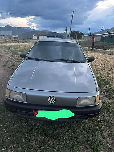 автобусы ссср: Volkswagen Passat: 1989 г., Седан — 1