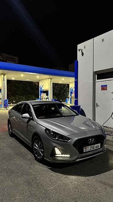 Транспорт: Hyundai Sonata: 2023 г., 2 л, Автомат, Газ, Седан — 5