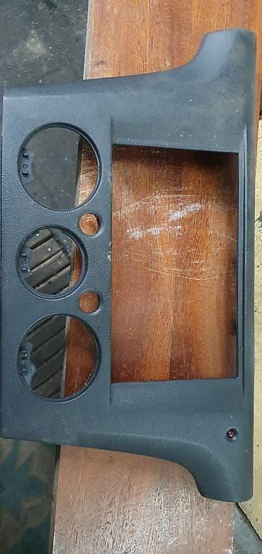 Центральная накладка панели Митсубиси Аиртрек кузов cu2w. Mitsubishi