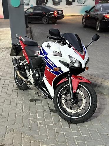 хонда африка твин: Honda CBR500r в фирменной раскраске HRC (белый/красный/синий). Год — 5