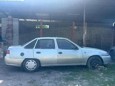 Daewoo Nexia: 2009 г., 1.6 л, Механика, Бензин, Седан
