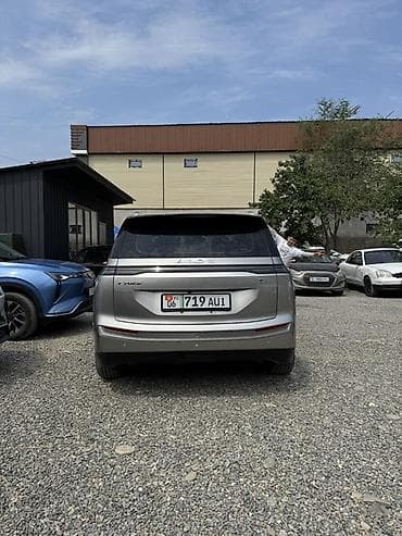 электромобили из сша: GAC Aion Y Plus — компактный электрический кроссовер/MPV серебристого — 3