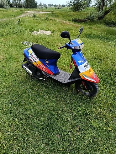 делаем справки: Скутер Suzuki (реплика ливреи Repsol) - Компактный городской скутер с — 3