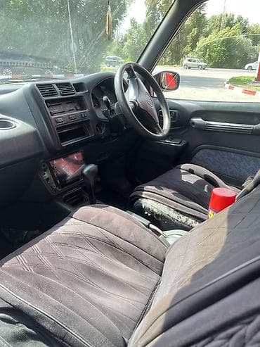 audi r8: Toyota RAV4: 1994 г., 2 л, Автомат, Бензин, Кроссовер — 3
