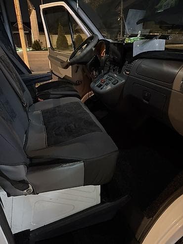 скутер в росрочку: Эвакуатор, Mercedes-Benz, 2003 г., Прямая — 8