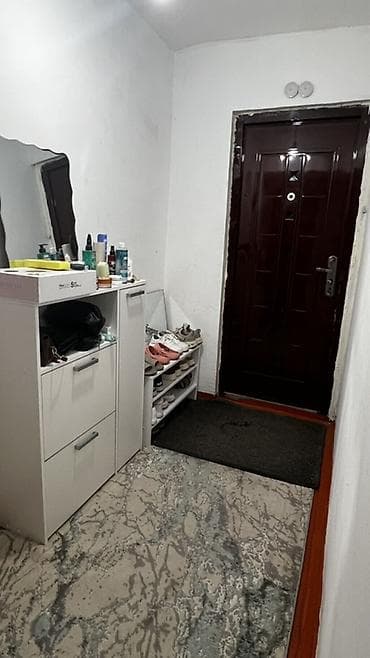 свердлова: 1 комната, 30 м², Аламедин-1 мкр Индивидуалка, 4 этаж, Старый ремонт — 2
