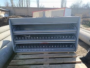 Продаю сигаретницу навесной Длина 1.30 Ширина 40 Высота 80 Со стойкой — 2