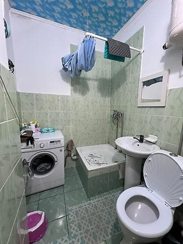 Кыймылсыз мүлк: Продается 1 комнатная квартира на 5 этаже крыша перекрыта. хороший — 4