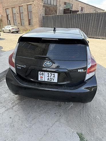 e2 byd: Toyota Prius C: 2016 г., Автомат, Гибрид, Хэтчбэк — 6