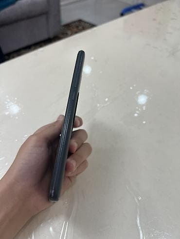 xiaomi mi pad 5: Смартфон на Android с каплевидным вырезом фронтальной камеры и большим — 3