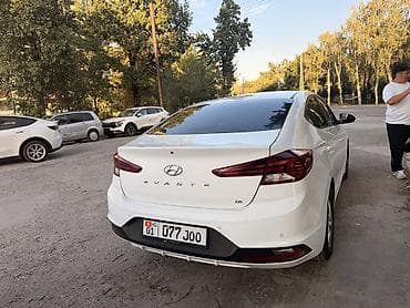Hyundai Avante: 2018 г., Автомат, Бензин, Седан — 3
